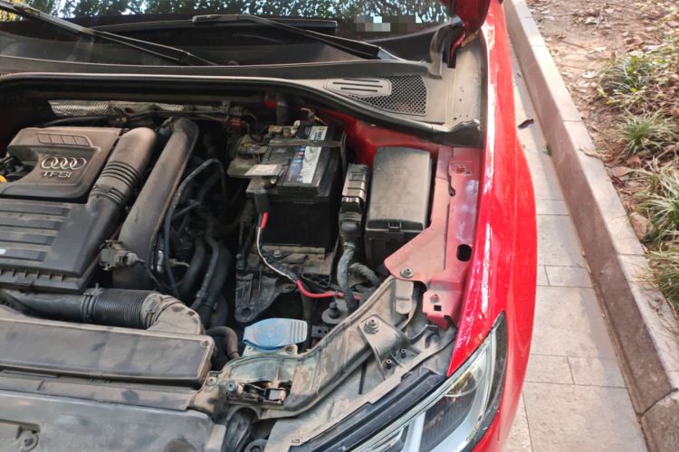 Used Audi A3 2017 Sportback 35 TFSI Fashion Model Engine Bay Left