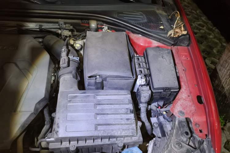 Used Audi A3 2017 Limousine 40 TFSI Style Edition Engine Bay Left