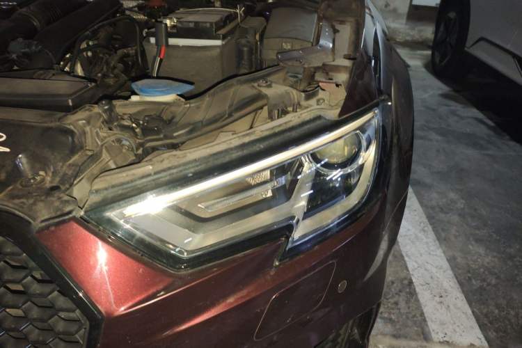 Used Audi A3 2017 Limousine 35 TFSI Ambition Edition Engine Bay Left