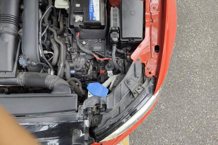 Used Audi A3 2017 Limousine 35 TFSI Sport Edition Engine Bay Left