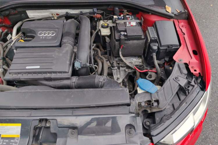 Used Audi A3 2017 Limousine 35 TFSI Fashion Model Engine Bay Left