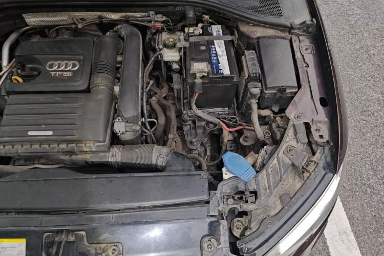 Used Audi A3 2017 Sportback 35 TFSI Sport Edition Engine Bay Left