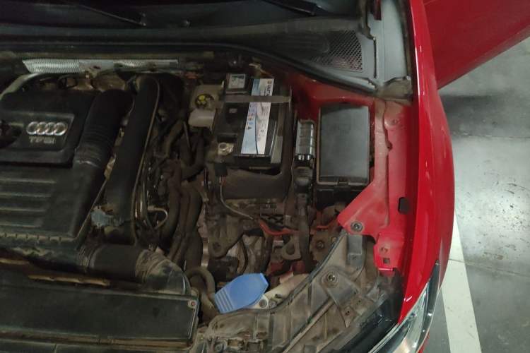 Used Audi A3 2017 Sportback 35 TFSI Fashion Model Engine Bay Left