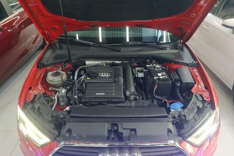 Used Audi A3 2017 Limousine 35 TFSI Ambition Edition Engine Bay