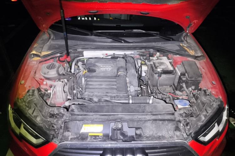 Used Audi A3 2017 Limousine 35 TFSI Fashion Model Engine Bay