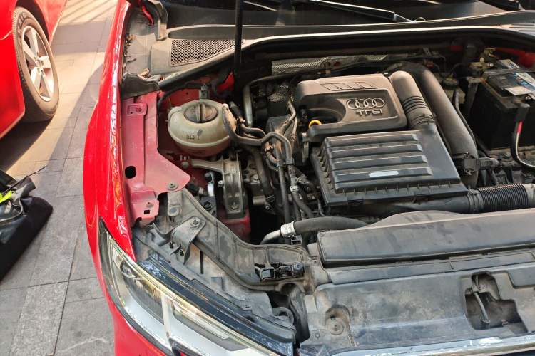 Used Audi A3 2017 Sportback 35 TFSI Fashion Model Engine Bay Right