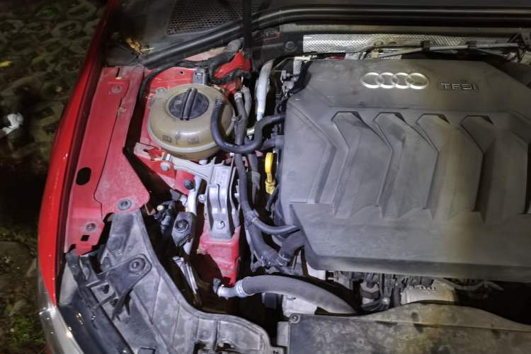 Used Audi A3 2017 Limousine 40 TFSI Style Edition Engine Bay Right