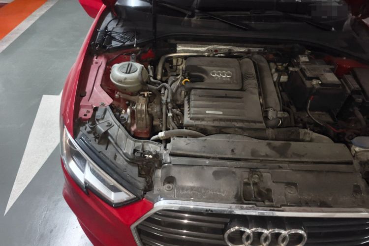 Used Audi A3 2017 Limousine 35 TFSI Fashion Model Engine Bay Right