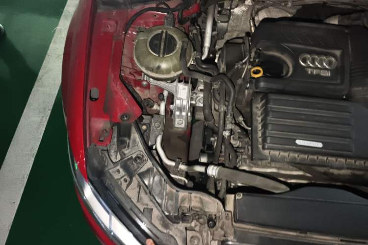 Used Audi A3 2017 Limousine 35 TFSI Fashion Model Engine Bay Right