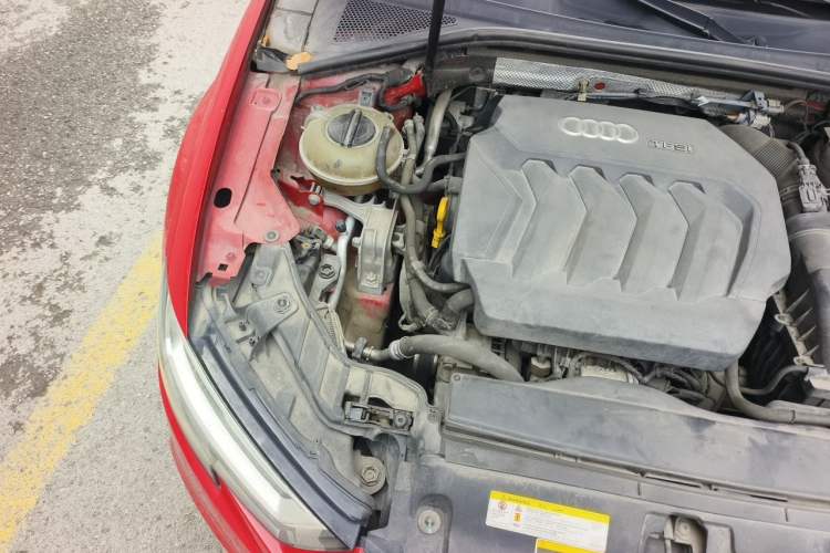 Used Audi A3 2017 Limousine 40 TFSI Style Edition Engine Bay Right