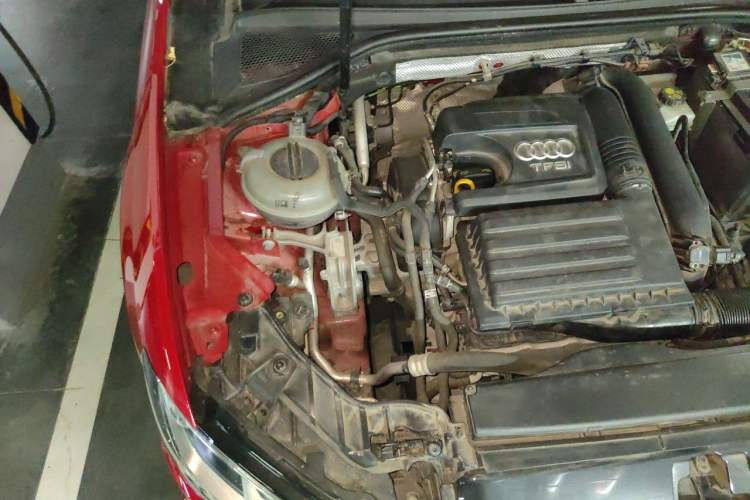 Used Audi A3 2017 Sportback 35 TFSI Fashion Model Engine Bay Right