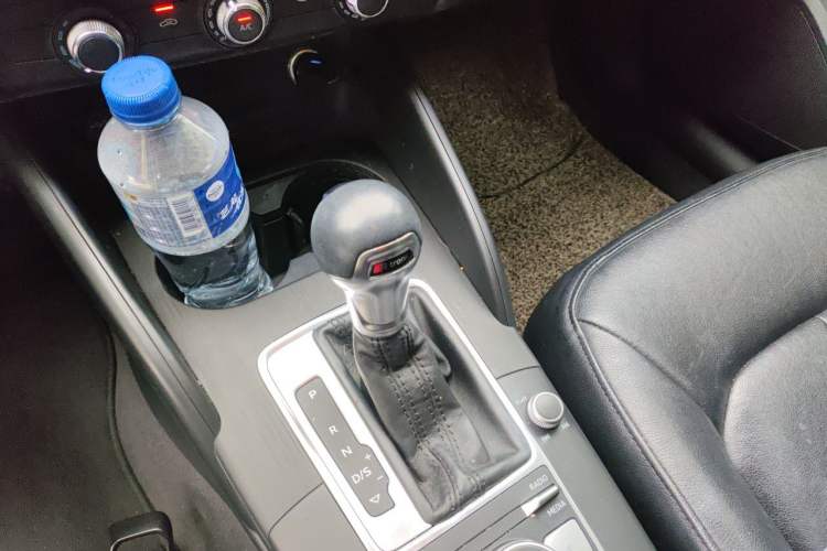Used Audi A3 2017 Sportback 35 TFSI Ambition Edition Gear Lever