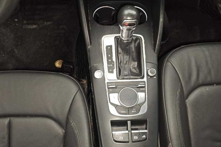 Used Audi A3 2017 Cabriolet 40 TFSI Gear Lever
