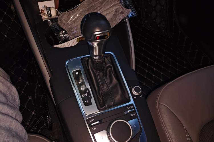 Used Audi A3 2017 Sportback 35 TFSI Fashion Model Gear Lever