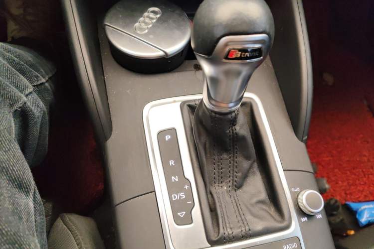Used Audi A3 2017 Limousine 35 TFSI Sport Edition Gear Lever