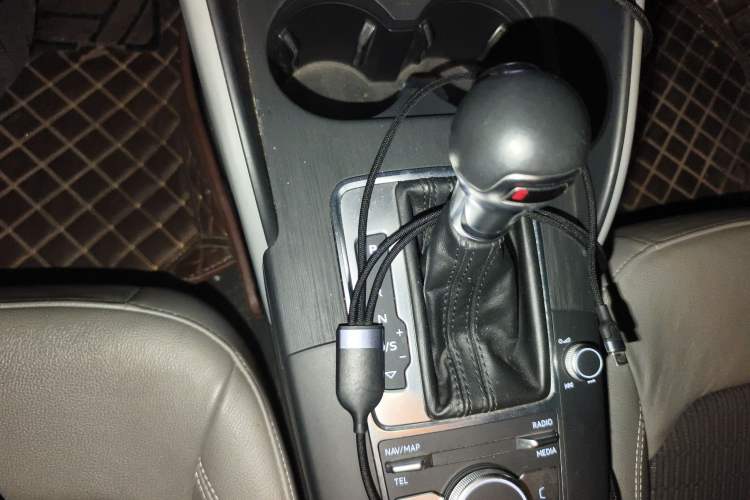 Used Audi A3 2017 Limousine 35 TFSI Fashion Model Gear Lever