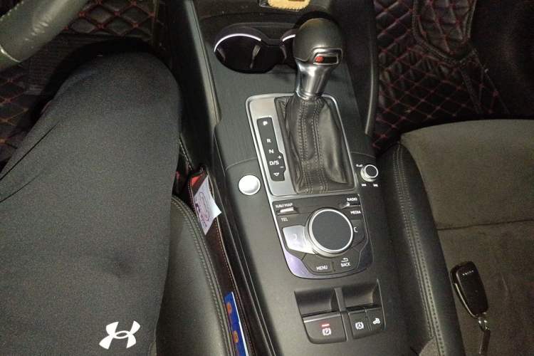 Used Audi A3 2017 Cabriolet 40 TFSI Gear Lever