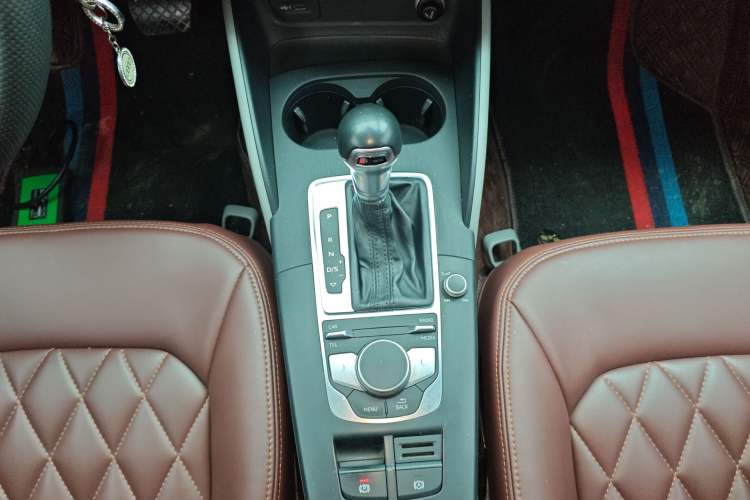Used Audi A3 2017 Sportback 35 TFSI Ambition Edition Gear Lever