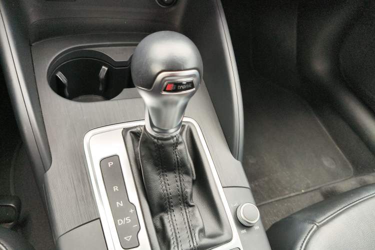Used Audi A3 2017 Sportback 35 TFSI Ambition Edition Gear Lever