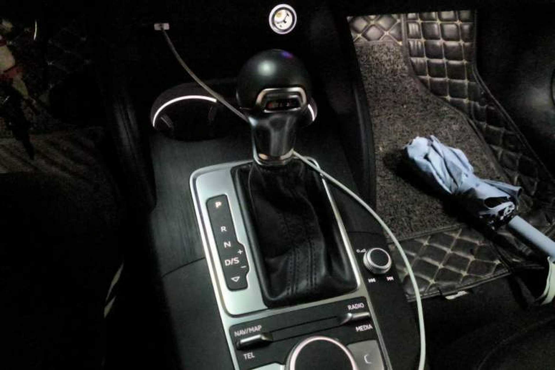 Used Audi A3 2017 Limousine 35 TFSI Style Edition Gear Lever
