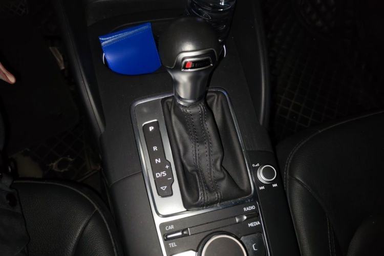 Used Audi A3 2017 Limousine 40 TFSI Style Edition Gear Lever