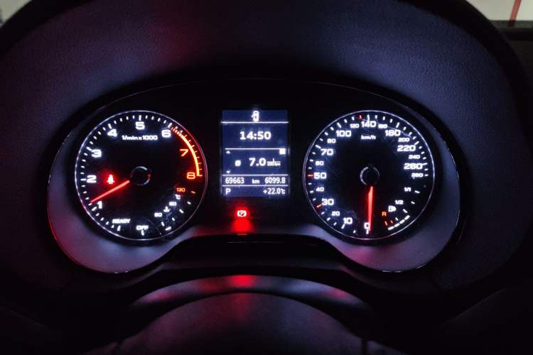 Used Audi A3 2017 Limousine 35 TFSI Fashion Model Instrument Cluster