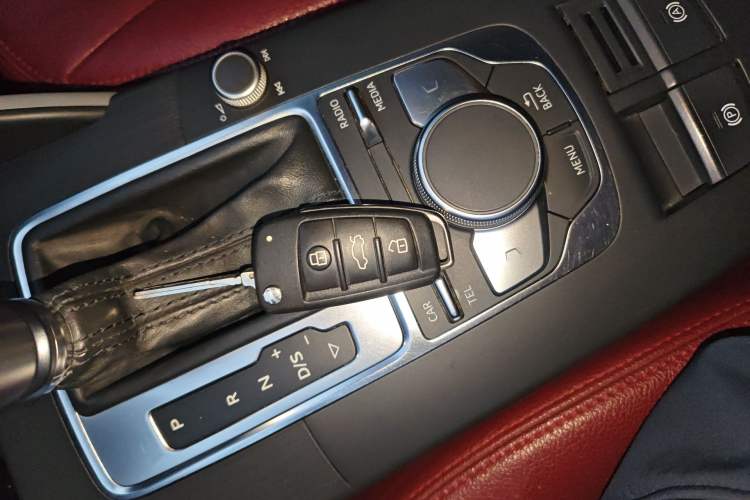 Used Audi A3 2017 Limousine 35 TFSI Ambition Edition Interior 1