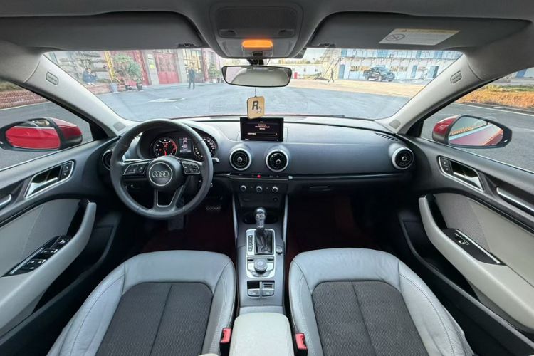 Used Audi A3 2017 Limousine 35 TFSI Fashion Model Interior 1