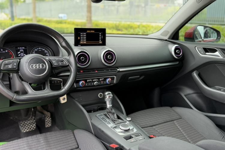Used Audi A3 2017 Limousine 35 TFSI Sport Edition Interior 1