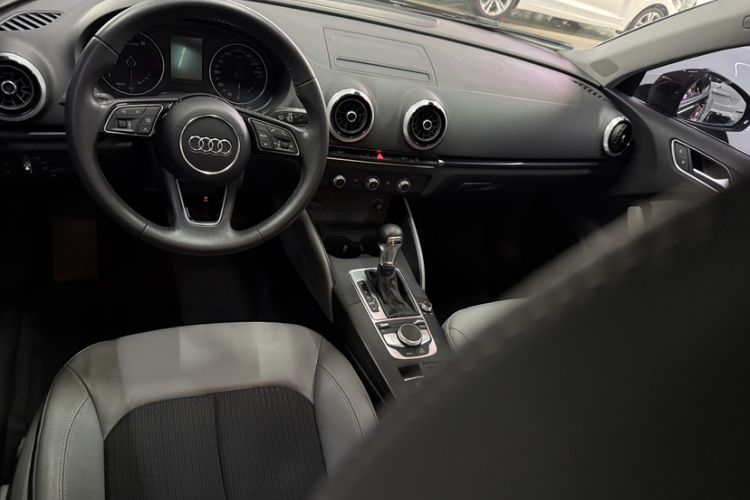 Used Audi A3 2017 Limousine 35 TFSI Fashion Model Interior 1