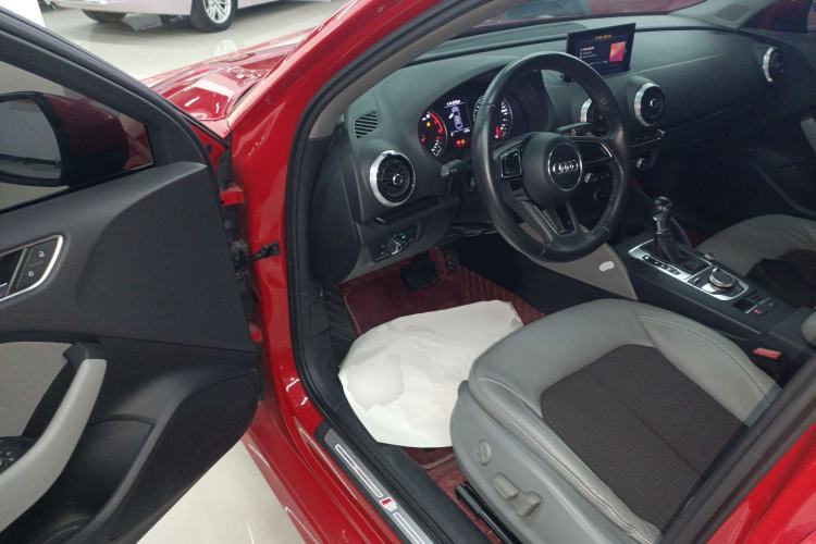 Used Audi A3 2017 Limousine 35 TFSI Fashion Model Interior 3