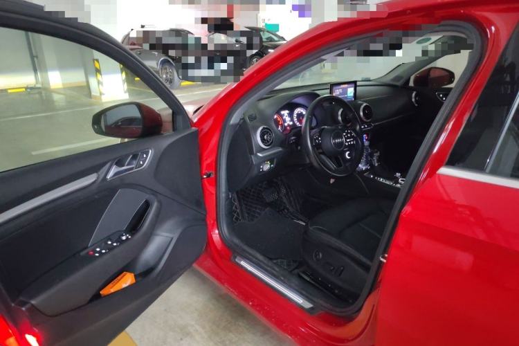 Used Audi A3 2017 Limousine 40 TFSI Style Edition Interior 3
