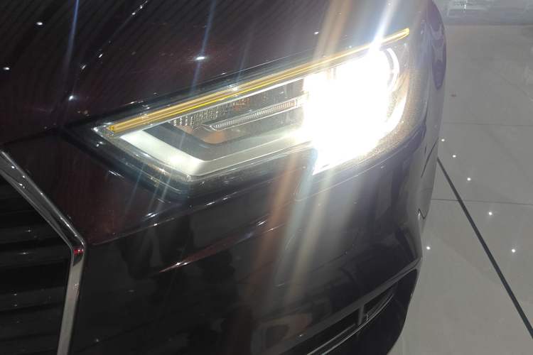 Used Audi A3 2017 Limousine 35 TFSI Fashion Model Left Front Headlight