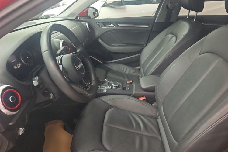 Used Audi A3 2017 Limousine 35 TFSI Style Edition Left Front Seat