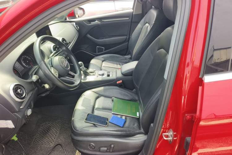 Used Audi A3 2017 Limousine 40 TFSI Style Edition Left Front Seat