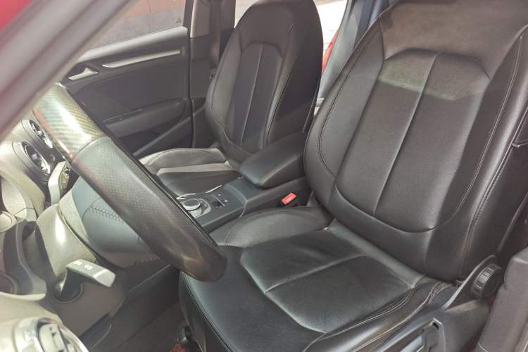 Used Audi A3 2017 Limousine 35 TFSI Ambition Edition Left Front Seat