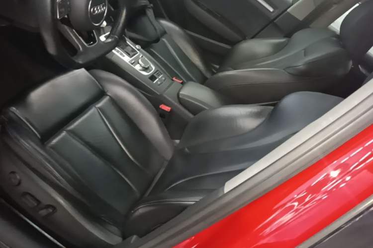Used Audi A3 2017 Limousine 35 TFSI Sport Edition Left Front Seat