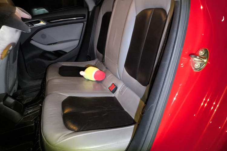 Used Audi A3 2017 Limousine 35 TFSI Fashion Model Left Rear Seat