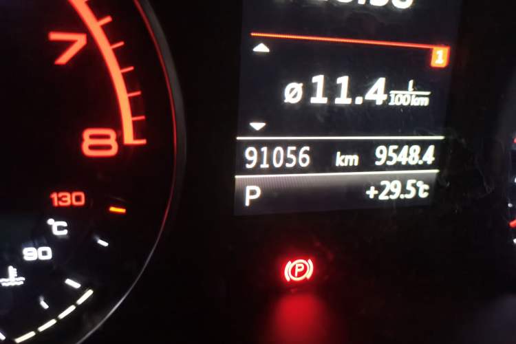 Used Audi A3 2017 Limousine 40 TFSI Style Edition Odometer Close Up