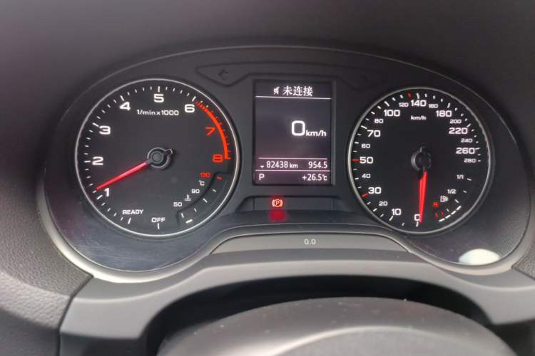 Used Audi A3 2017 Limousine 35 TFSI Fashion Model Odometer Close Up