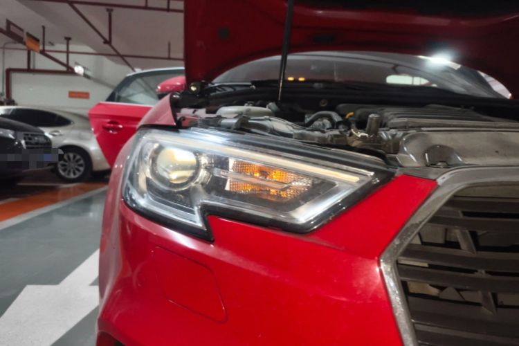 Used Audi A3 2017 Limousine 35 TFSI Fashion Model Right Front Headlight