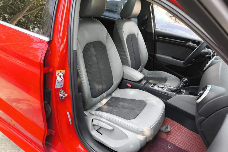 Used Audi A3 2017 Limousine 35 TFSI Fashion Model Right Front Seat