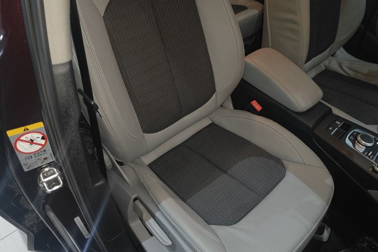 Used Audi A3 2017 Limousine 35 TFSI Fashion Model Right Front Seat