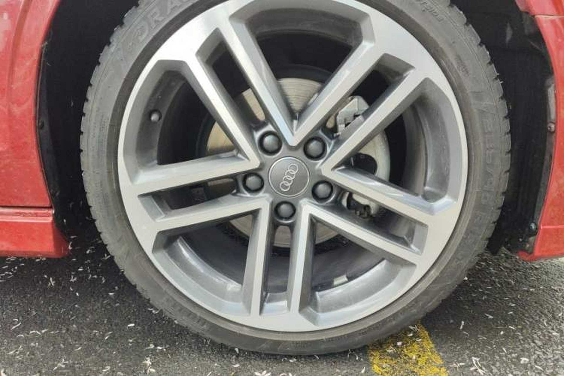 Used Audi A3 2017 Limousine 35 TFSI Sport Edition Right Front Wheel Hub
