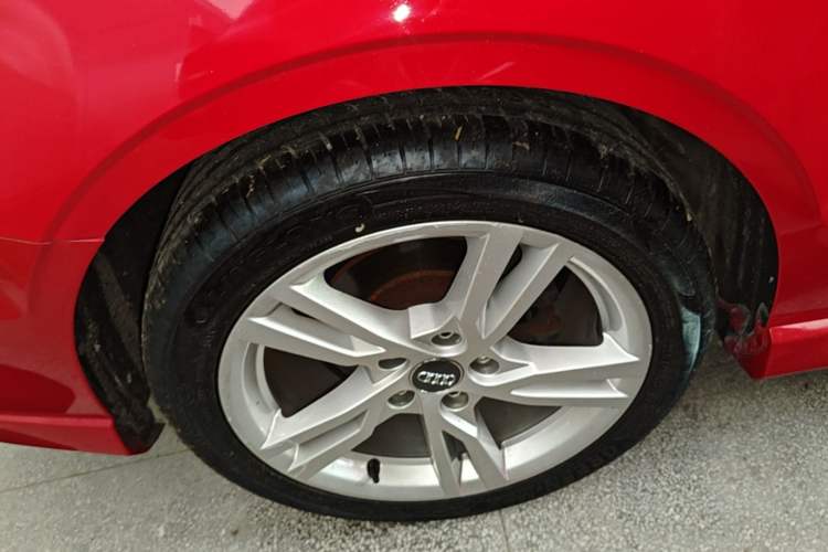 Used Audi A3 2017 Cabriolet 40 TFSI Right Rear Wheel Hub