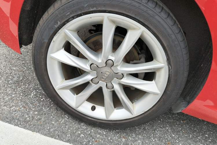 Used Audi A3 2017 Sportback 35 TFSI Ambition Edition Right Rear Wheel Hub