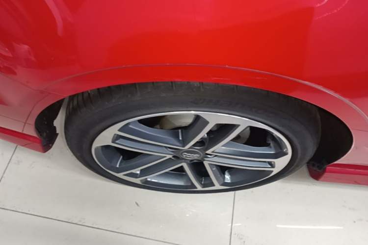 Used Audi A3 2017 Limousine 35 TFSI Sport Edition Right Rear Wheel Hub