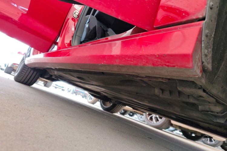 Used Audi A3 2017 Limousine 35 TFSI Sport Edition Right Side Sill