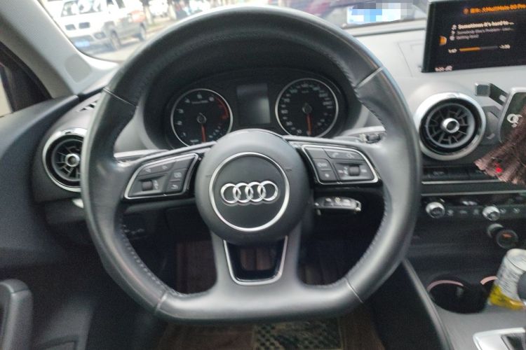 Used Audi A3 2017 Limousine 35 TFSI Sport Edition Steering Wheel
