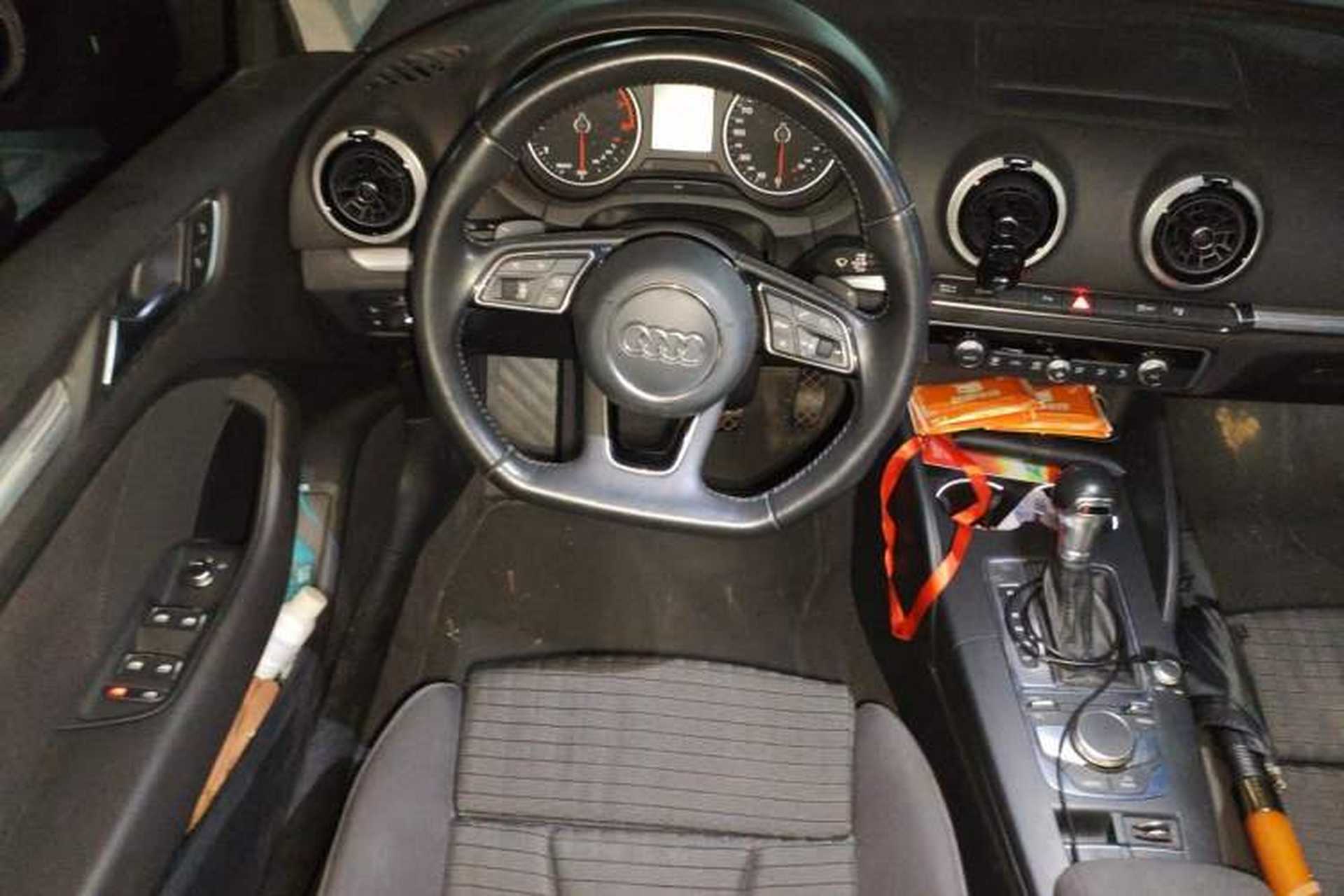 Used Audi A3 2017 Limousine 35 TFSI Sport Edition Steering Wheel